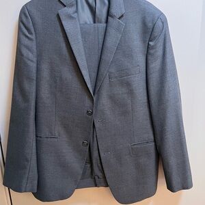 Alfani Gray Slim Fit Suit 38R 33x30  Retails for $495+